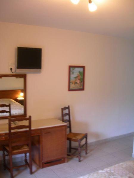 Hotel De La Madeleine Anduze 昂迪兹 外观 照片
